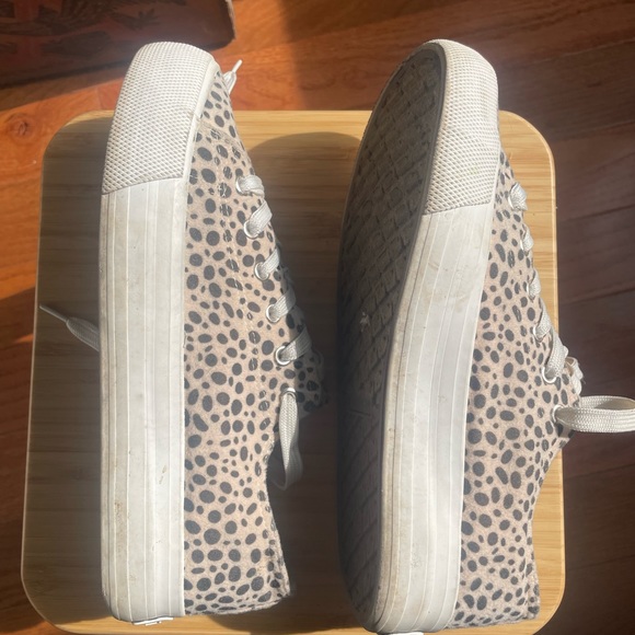 Mudd Dalmatian Studded Sneaks 👟 - Picture 3 of 4